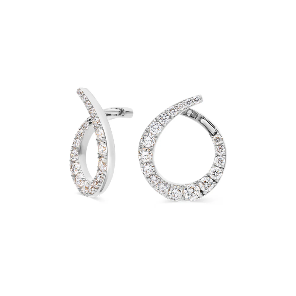 1.5ct Twist Huggie Earrings